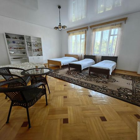 Guest House Metreveli Street 19 Khashuri Εξωτερικό φωτογραφία