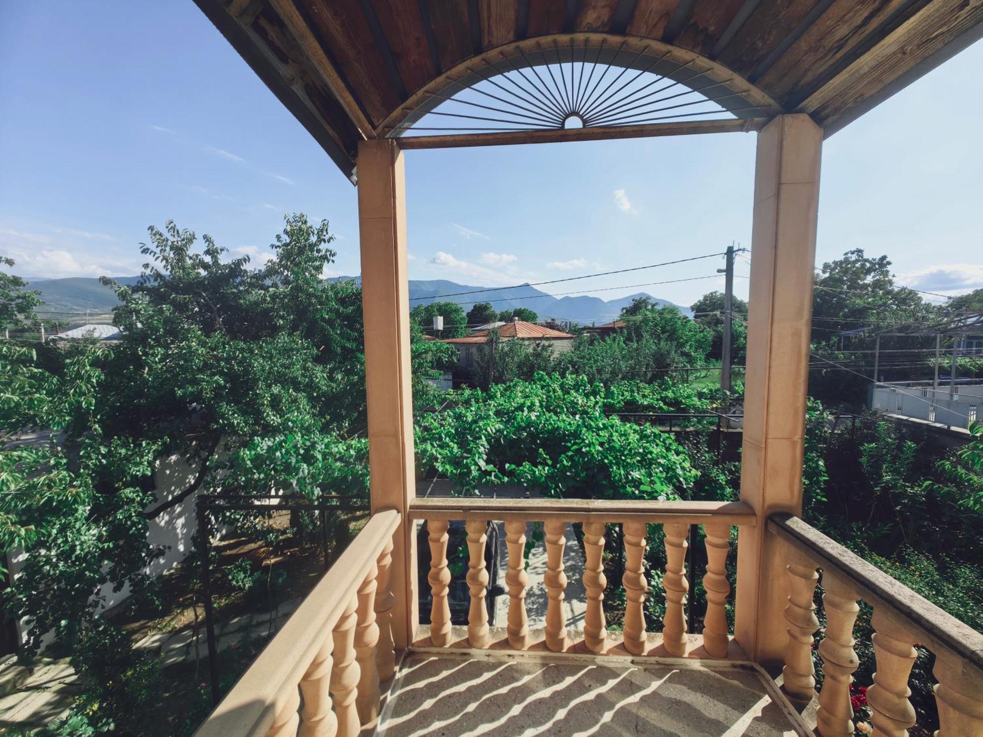 Guest House Metreveli Street 19 Khashuri Εξωτερικό φωτογραφία